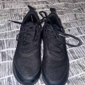 Nike kids air max 270 size 2y